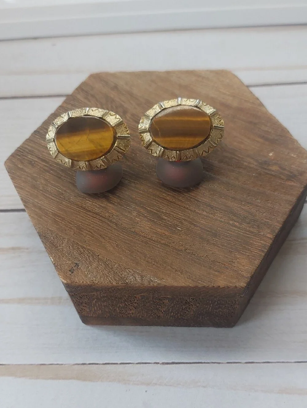 Gold-Tone Tigers Eye Cufflinks - Classic Men's Jewelry